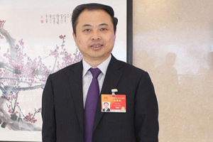 全國人大代表、天能集團張?zhí)烊危航ㄗh優(yōu)化鉛蓄電池產(chǎn)業(yè)財稅政策