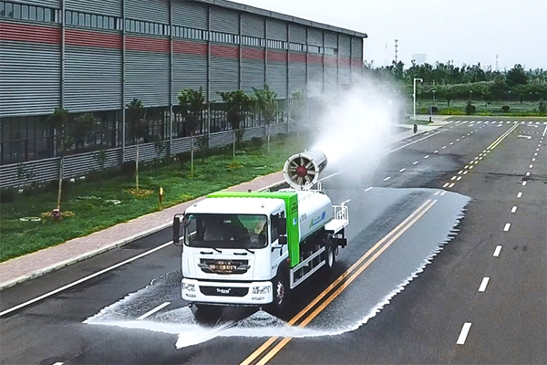 “純電動(dòng)抑塵車之王”！ 解密銀隆抑塵車背后的秘密