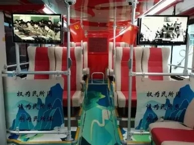 紅色文化點(diǎn)亮城市出行 銀隆慶建黨百年主題公交上線