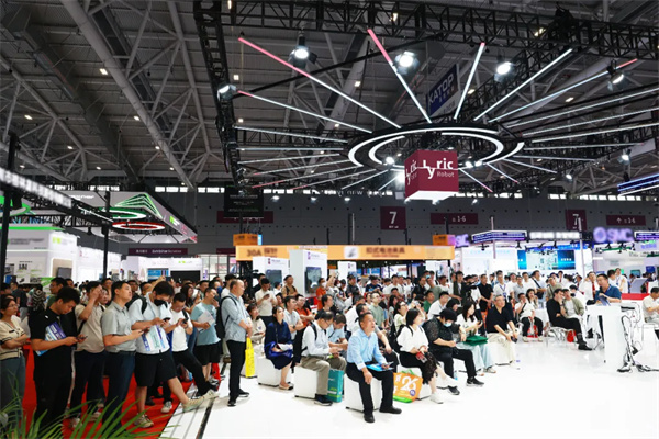智驅(qū)未來 賦能全球丨利元亨閃耀深圳CIBF2025！